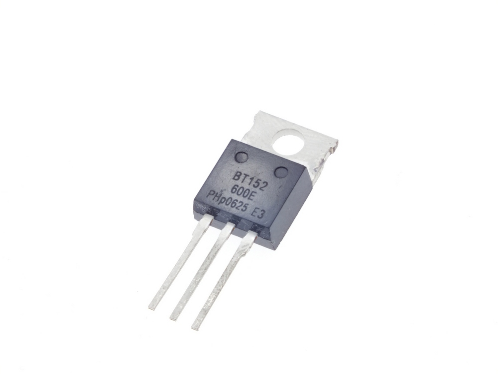 BT152-600R